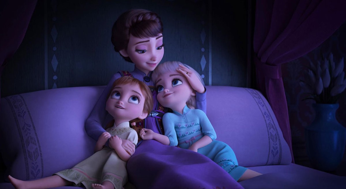 Elsa Anna and Queen Iduna frome Frozen 2 (2019)