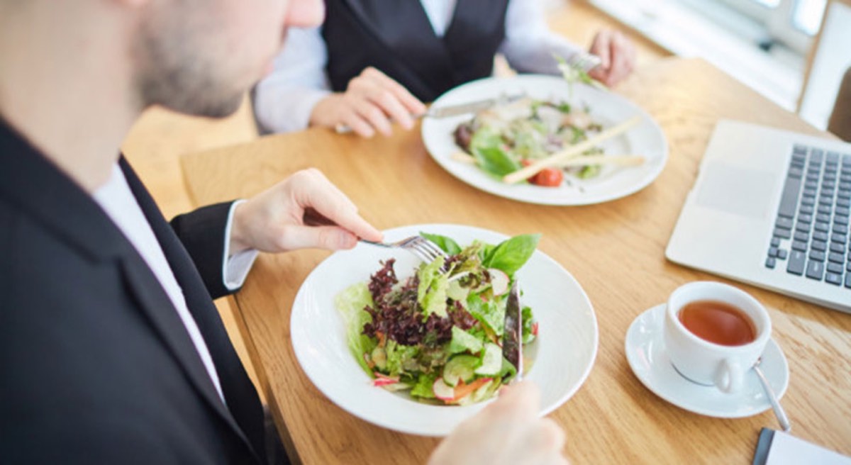 man with healthy lunch